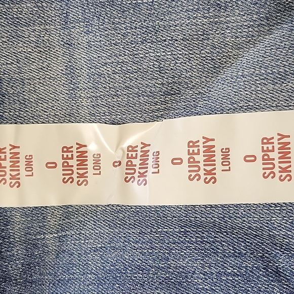 NWT Arizona Junior’s Encore Blue Super Skinny Jeans Size 0 - Picture 10 of 10